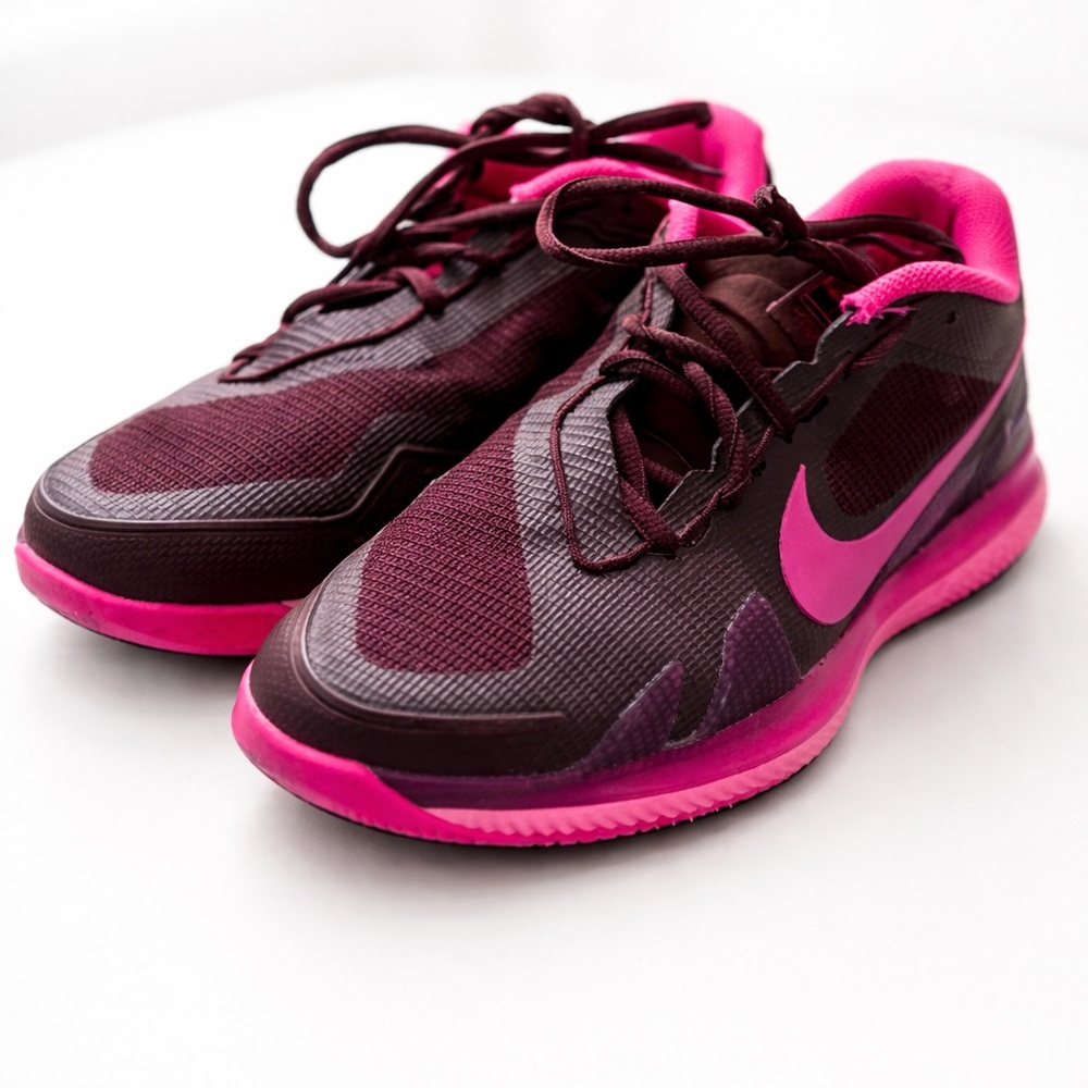 Nike Vapor Pro Women's Maroon & Pink Low-Top Tennis Shoes